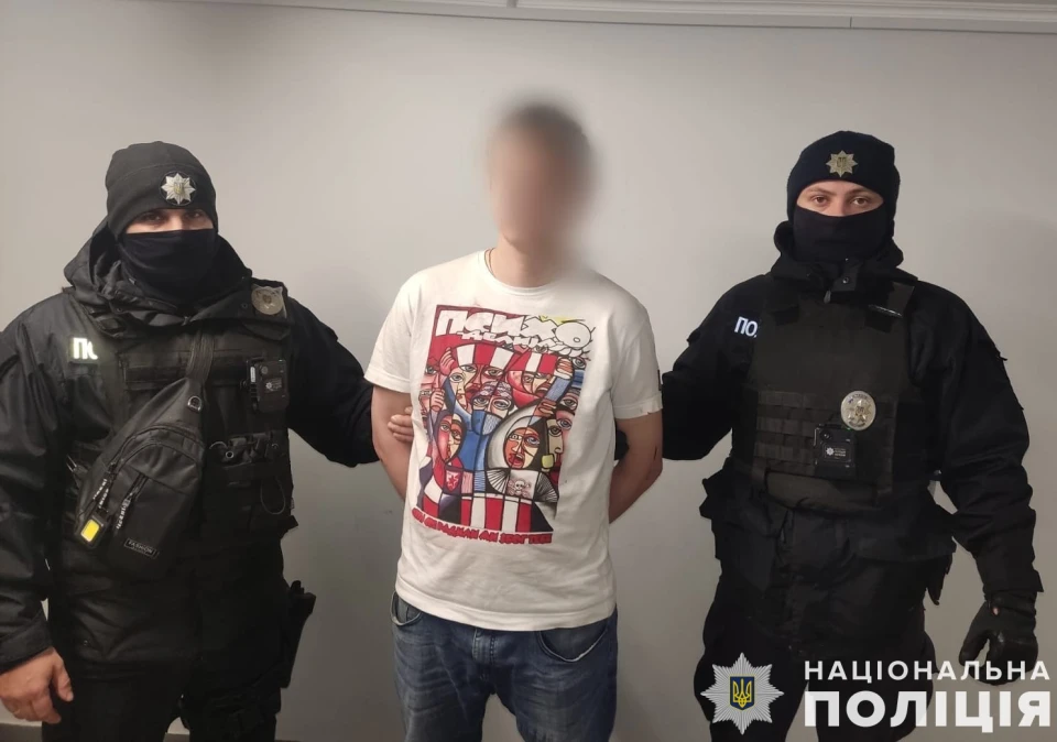 Львів'янин на сходовій клітці багатоповерхівки на смерть вбив сусіда