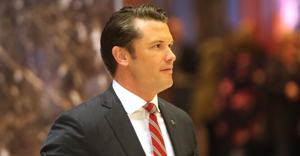 У Пентагоні звинуватили у брехні критиків Геґсета, який під час проповіді виголосив вигадану молитву з фільму 