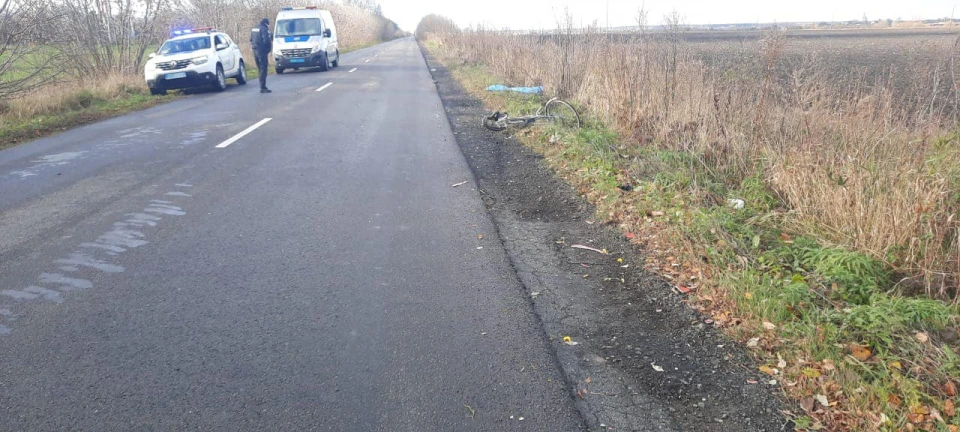 Неподалік Луцька п'яний водій вантажівки на смерть збив велосипедистку