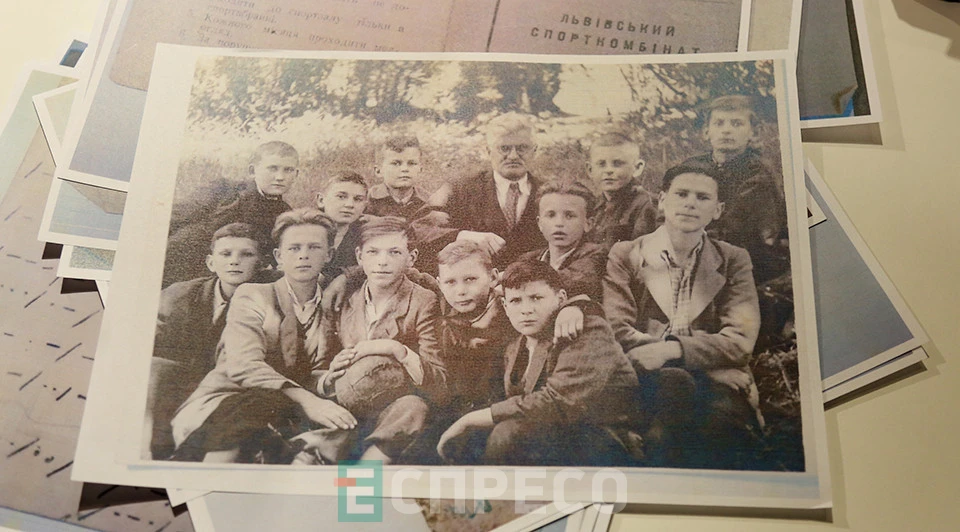 фото школярів у Львові, на яких заводили справи у радянські часи