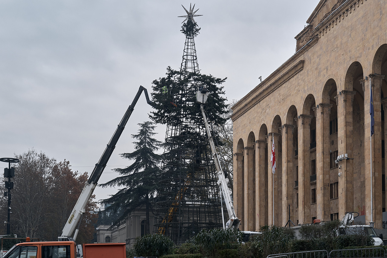 Ялинка, Тбілісі
