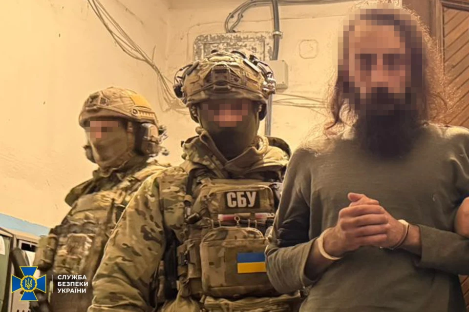 Затримання підозрюваного у підриві бомби на вході до ТЦК у місті Дніпро (14 грудня 2024 року)