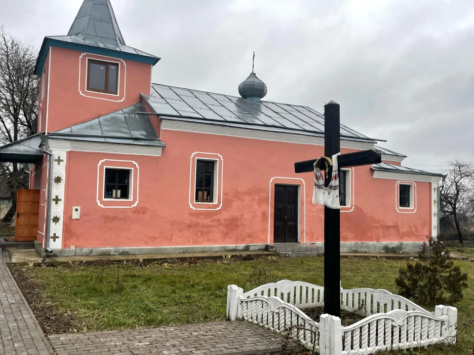 У храмі Різдва Пресвятої Богородиці на Хмельниччині вперше молилися українською