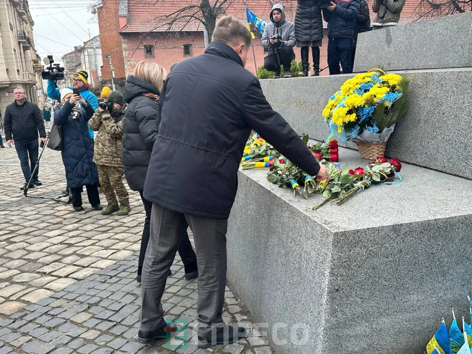 У Львові відзначають 87-му річницю з дня народження Героя України Вʼячеслава Чорновола