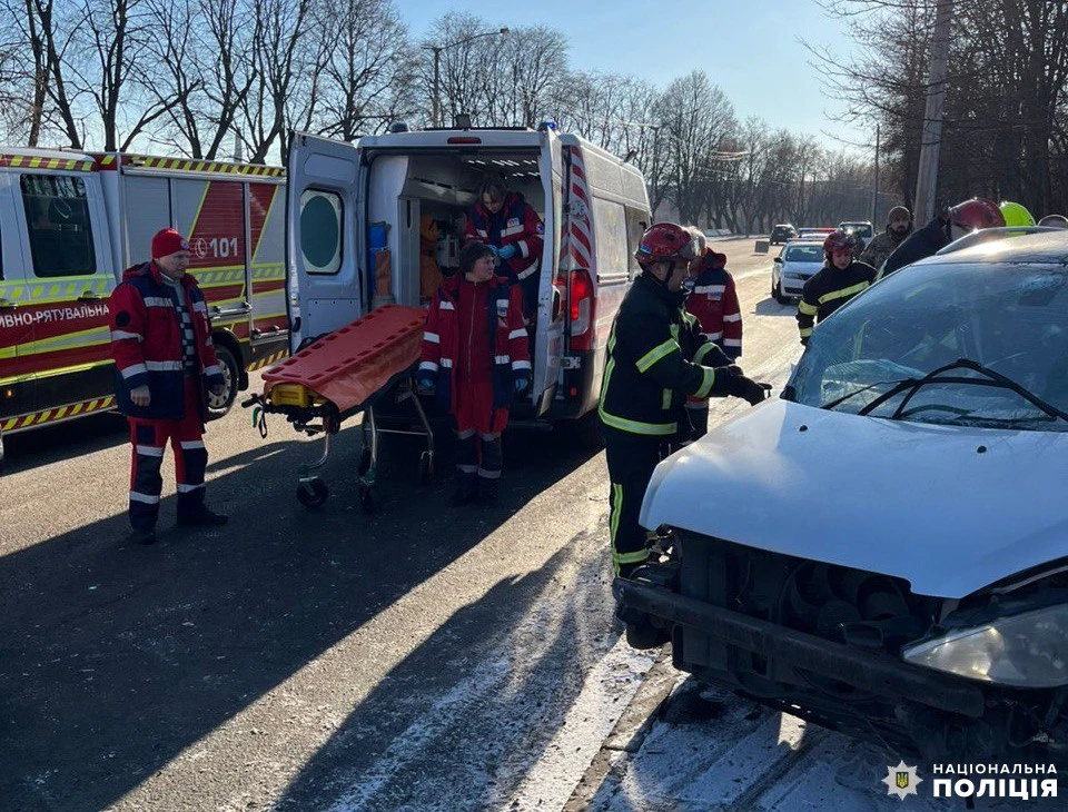 У Рівному в аварії постраждали п'ятеро людей, серед них дитина