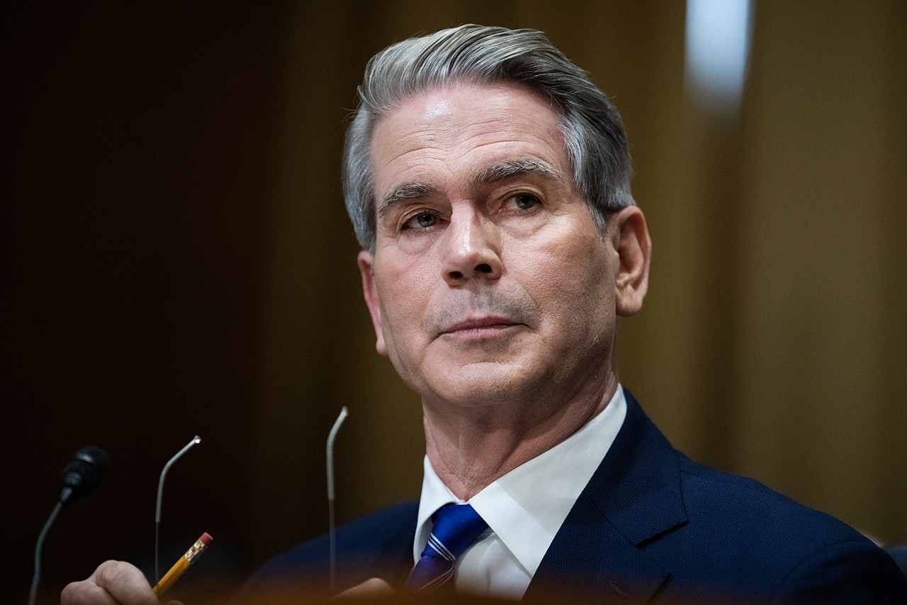 У Мінфіні США пояснили послаблення санкцій на російську та іранську нафту потребою стримати ціни