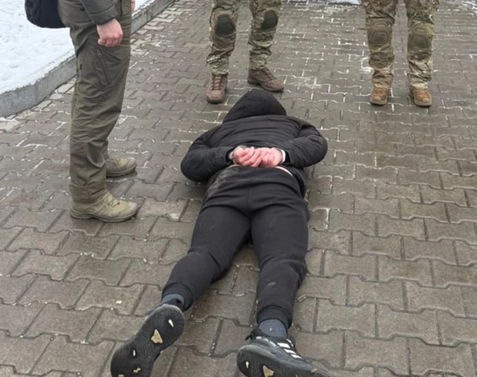 У Рівному затримали двох агентів РФ, які готували теракт біля райуправління поліції