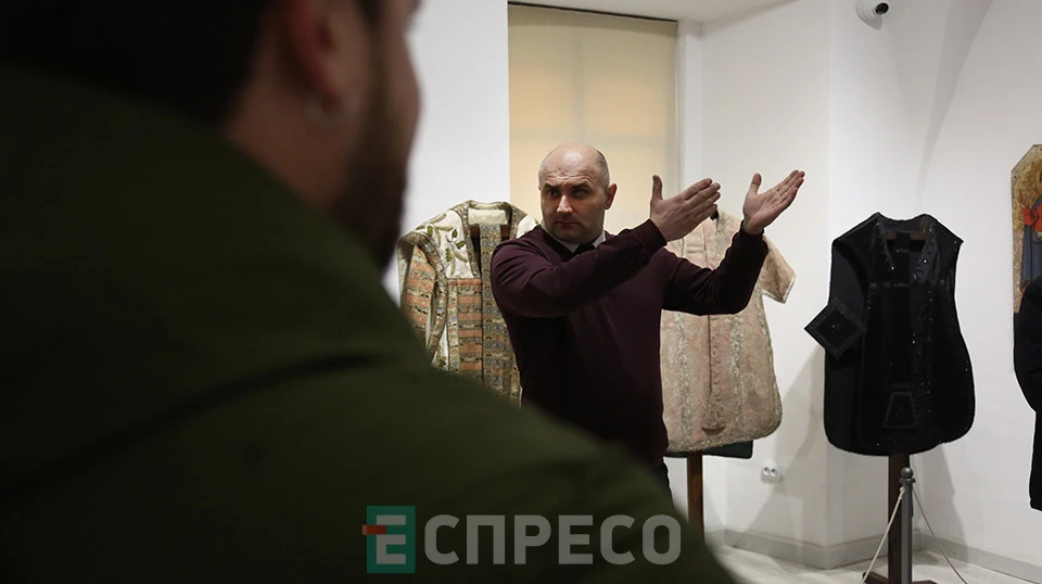 експозиція "Слава роду – слава народу: militaris, sacrum, artis" у Жовківському замку