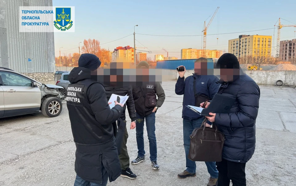 затимання головного інспектора митниці