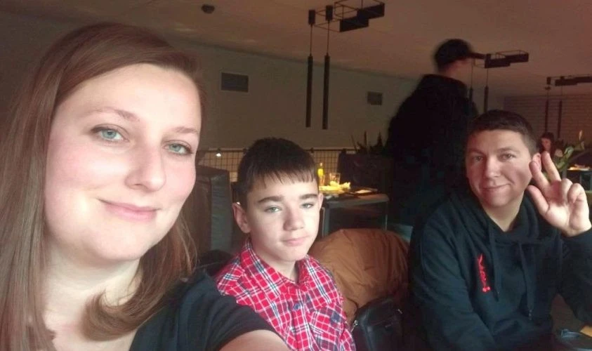 Подружжя зі Львова стало прийомними батьками для підлітка