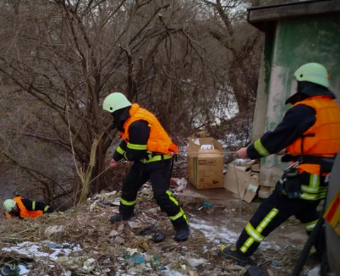 На Львівщині врятували чоловіка з річки Полтва