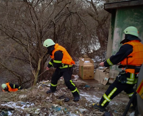 На Львівщині врятували чоловіка з річки Полтва