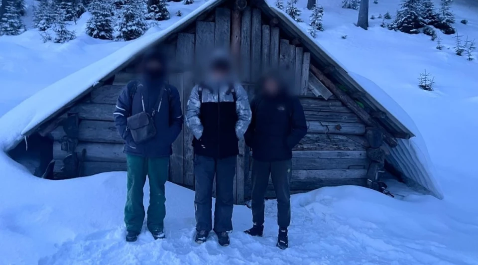 чоловіки, які заблукали біля кордону на Закарпатті