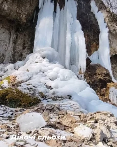 На Тернопільщині замерзли два водоспади