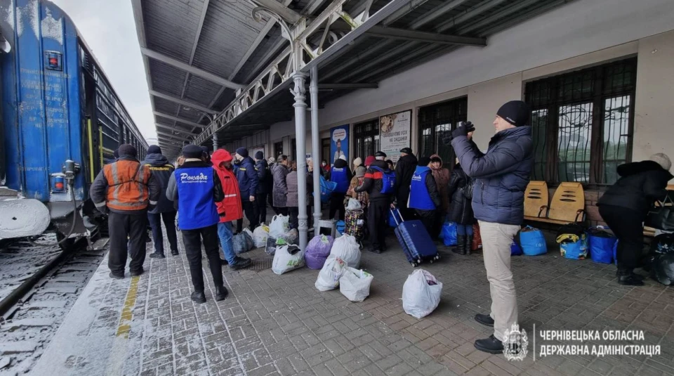 зустріч евакуаційного потяга, Чернівці