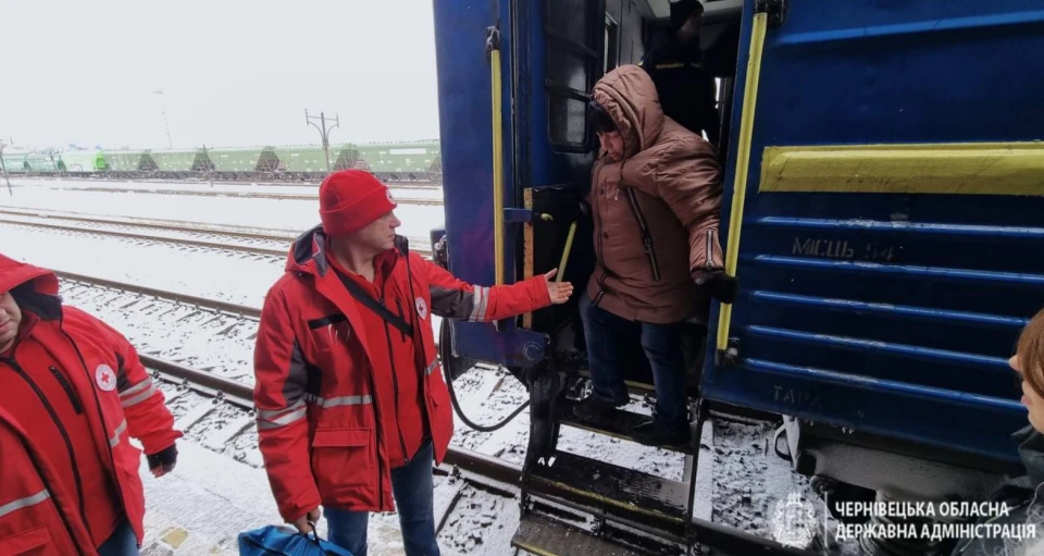 зустріч евакуаційного потяга, Чернівці