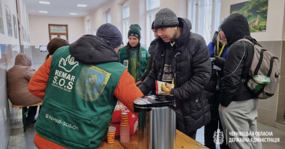 зустріч евакуаційного потяга, Чернівці