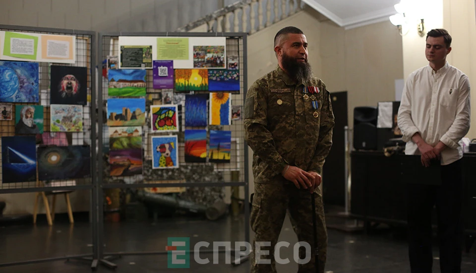 виставка картин ветеранів "Сила кольору" у Львові