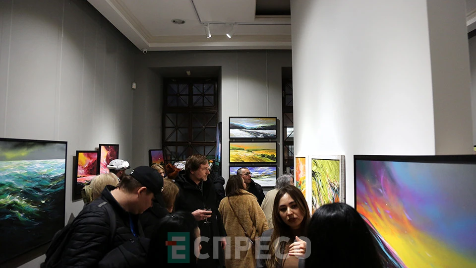 виставка "Земля, що шукає світло" Лілії Студницької у Львові
