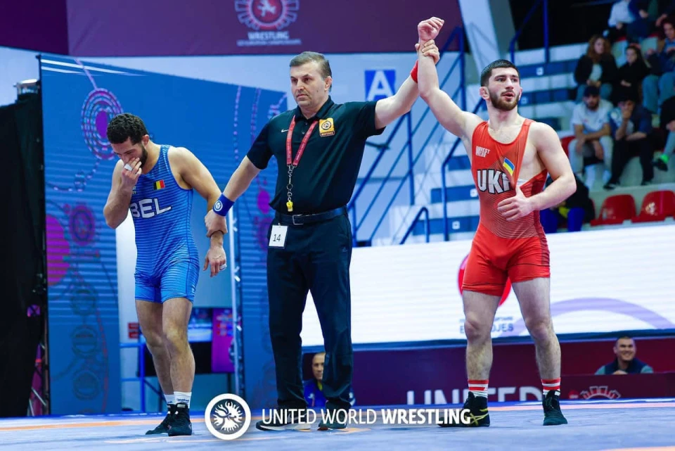 Управління з питань молоді та спорту