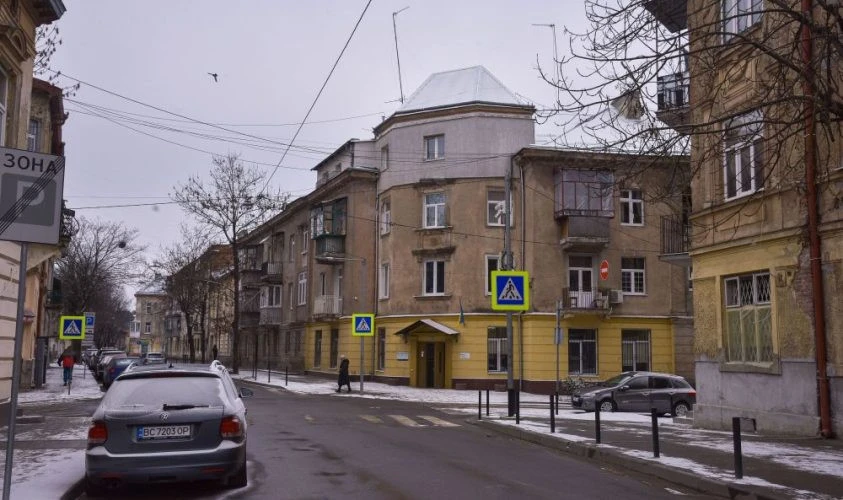 Олени Степанівни,35а (після відновлення)