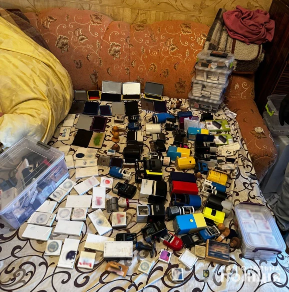 фабрика фальшивих документів у Чернівцях