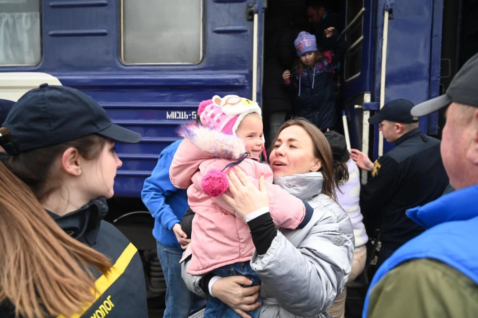 На Закарпаття прибув евакуаційний поїзд із Донеччини