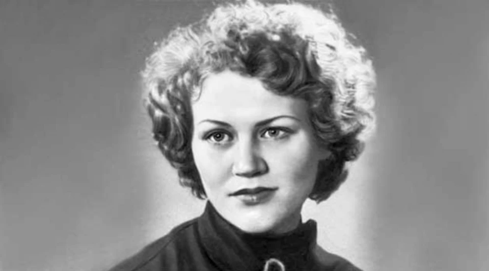 молода Ліна Костенко