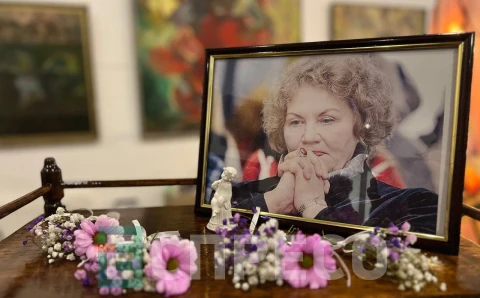 Ліна Костенко