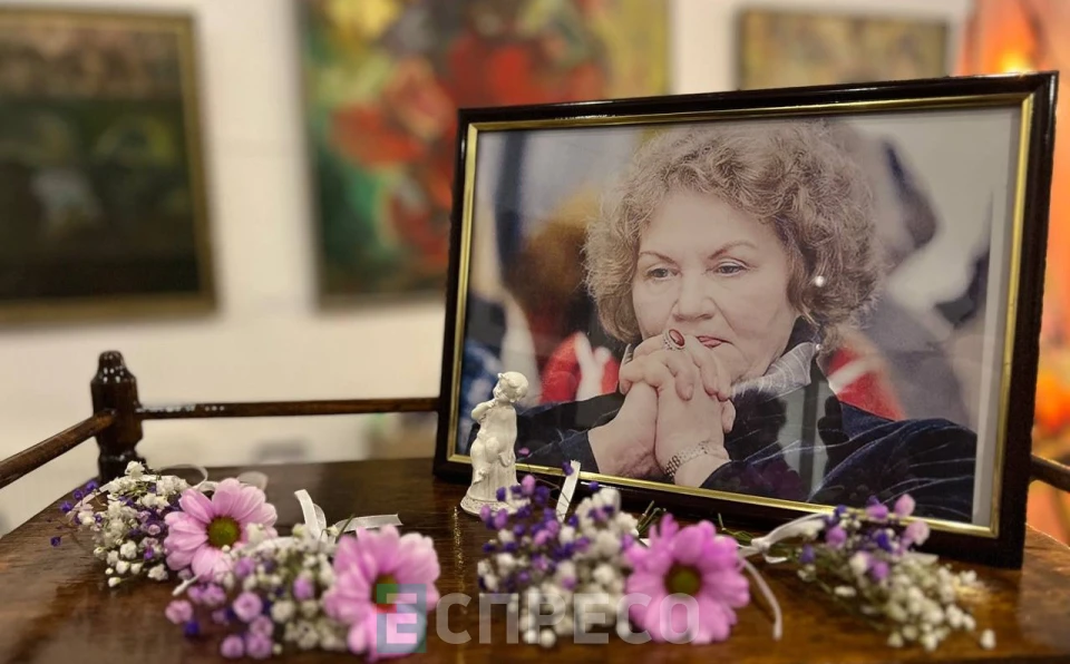 Ліна Костенко