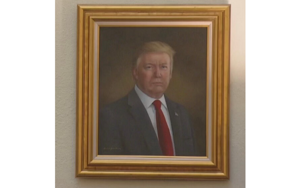 Портрет Дональда Трампа, розміщений у капітолії штату Колорадо