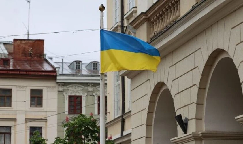 У Львові приспустять прапори у памʼять за загиблими унаслідок російської атаки у Кривому Розі