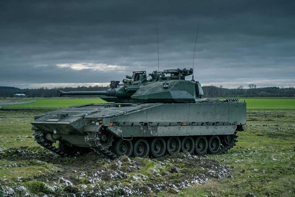 БМП CV90