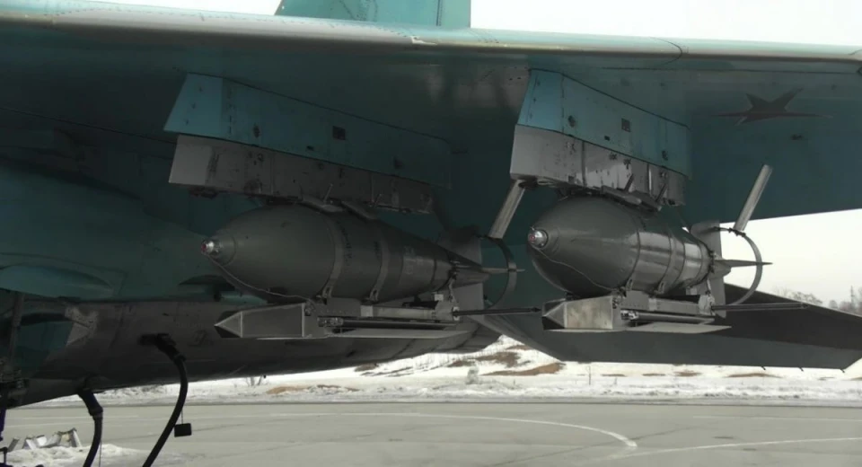Russia's glide bomb with universal planning and correction module (UMPK)