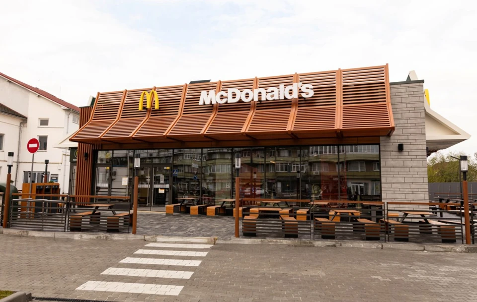 Перший на Закарпатті McDonald’s запрацював в Ужгороді – єдиний цілодобовий в Україні