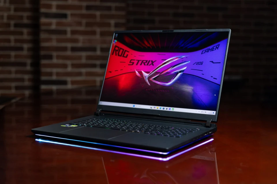 ROG Strix SCAR 1