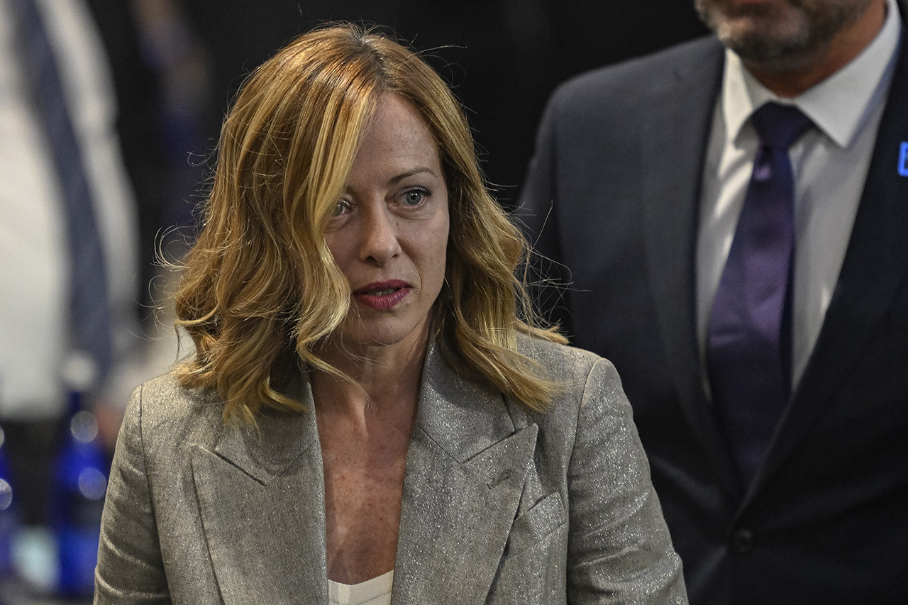 Мелоні заявила, що розуміє позицію Орбана щодо блокування 90 млрд євро Україні