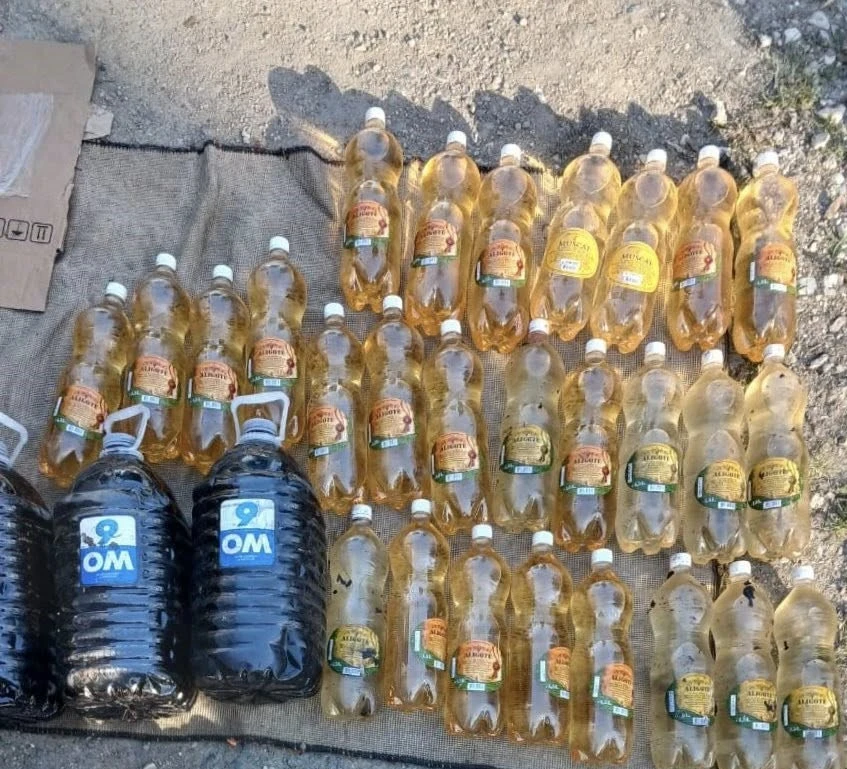 На Буковині затримали іноземця, який намагався ввезти в Україну 96 л молдовського вина