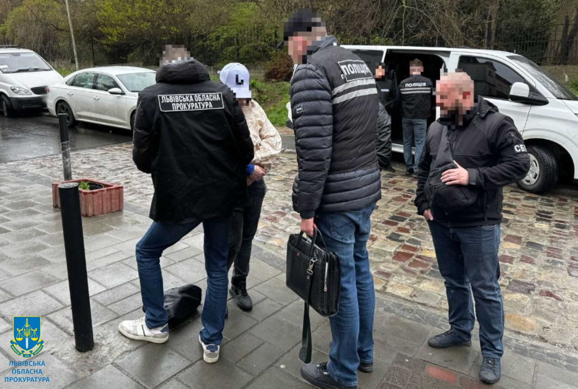 Заволоділи $50 тис. у псевдообміннику: у Львові поліцейські затримали шахраїв