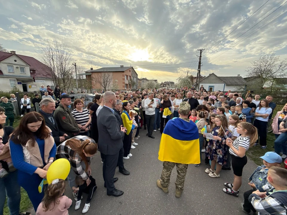Звільнений з полону військовий Андрій Кусий повернувся додому на Львівщину