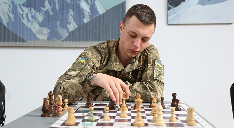 сеанс одночасної гри в шахи у Львові