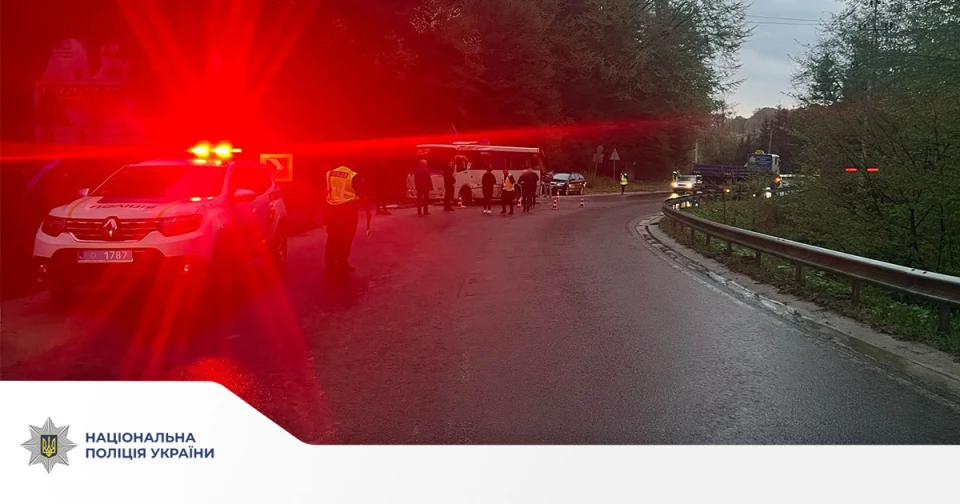 У ДТП на Львівщині загинула 12-річна дитина, троє людей у лікарні
