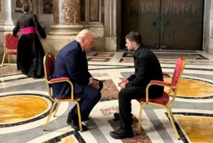 Зустріч Зеленського з Трампом на похороні Папи Франциска (Ватикан, 26.04.2025) Зустріч Зеленського з Трампом на похороні Папи Франциска (Ватикан, 26.04.2025)