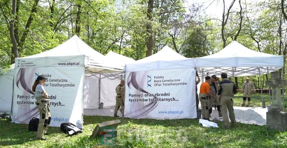 Ексгумація в Пужниках