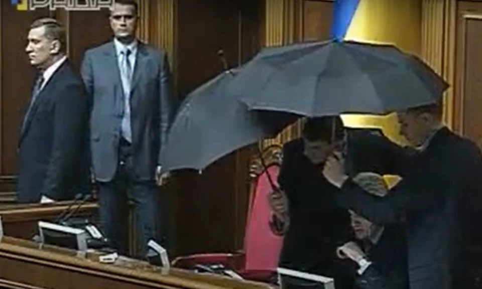 Спікер ВР Володимир Литвин головує на пленарному засіданні під час ратифікації Харківських угод