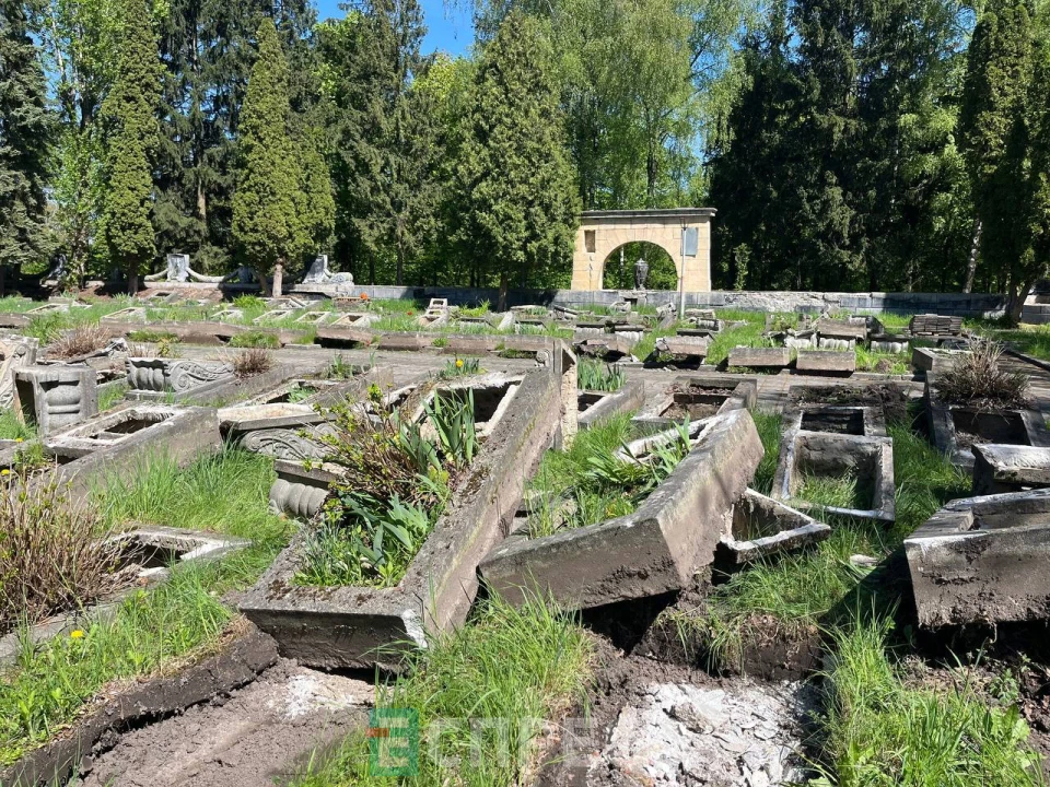 перепоховання Пагорб слави