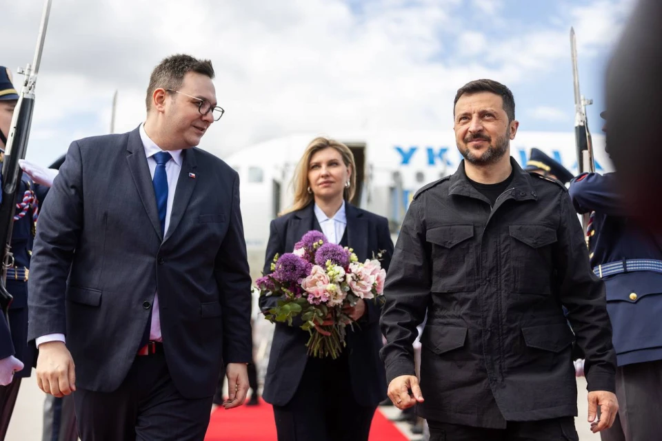 Зеленський прибув до Чехії 4 травня 2025 року