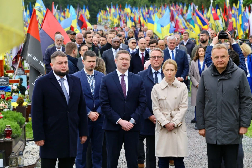 делегація ЄС на Личаківському цвинтарі