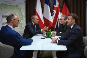 Президент Франції Емманюель Макрон, прем’єр Великої Британії Кір Стармер, канцлер Німеччини Фрідріх Мерц, прем'єр Польщі Дональд Туск