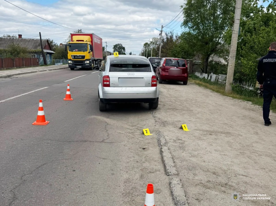 На Рівненщині водій наїхав на поліцейського, який перевіряв документи: йому оголосили підозру